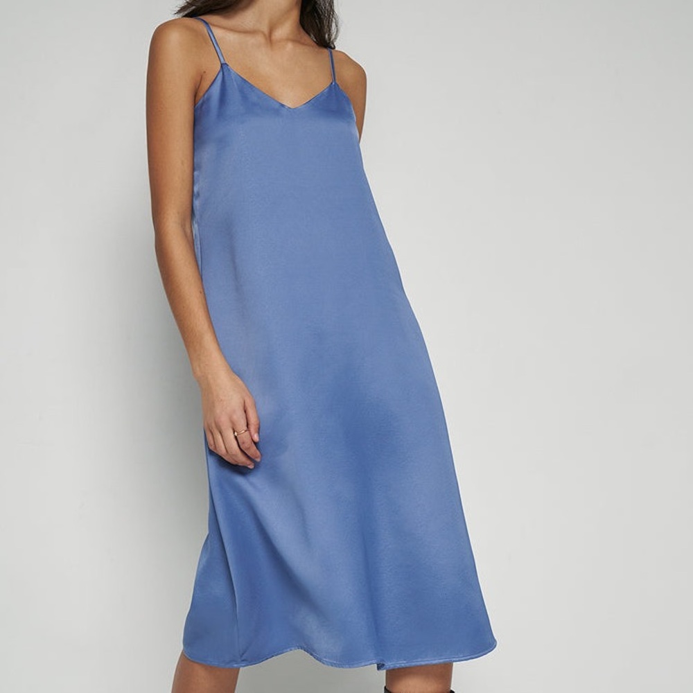 Must Have Ice Blue Satin Slip Dress Women’s XS 34 Midi